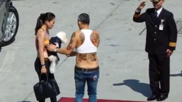 fotos prohibidas del rey de tailandia